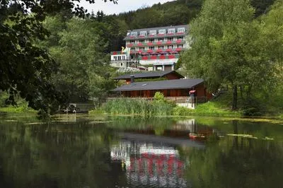 Building hotel Waldhaus am See