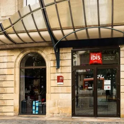 Building hotel ibis Bordeaux Centre Gare Saint Jean Euratlantique