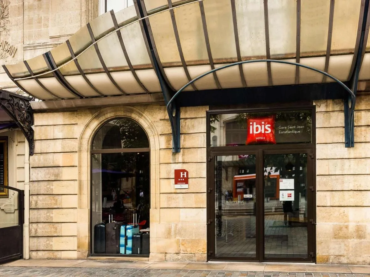 Building hotel ibis Bordeaux Centre Gare Saint Jean Euratlantique