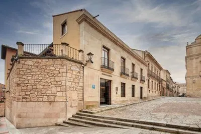 Building hotel NH Salamanca Puerta de la Catedral