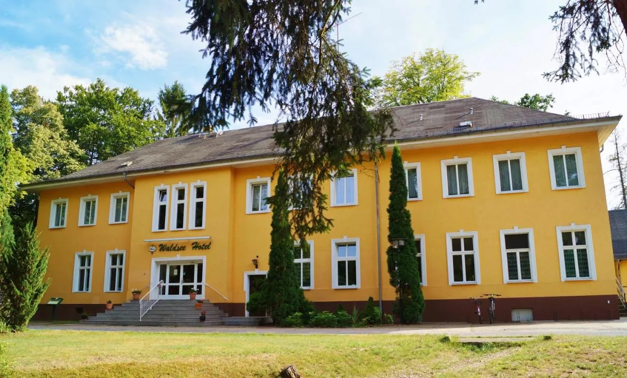 Waldsee Hotel am Wirchensee