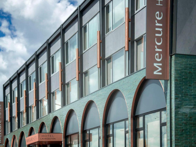 Building hotel Mercure Launceston