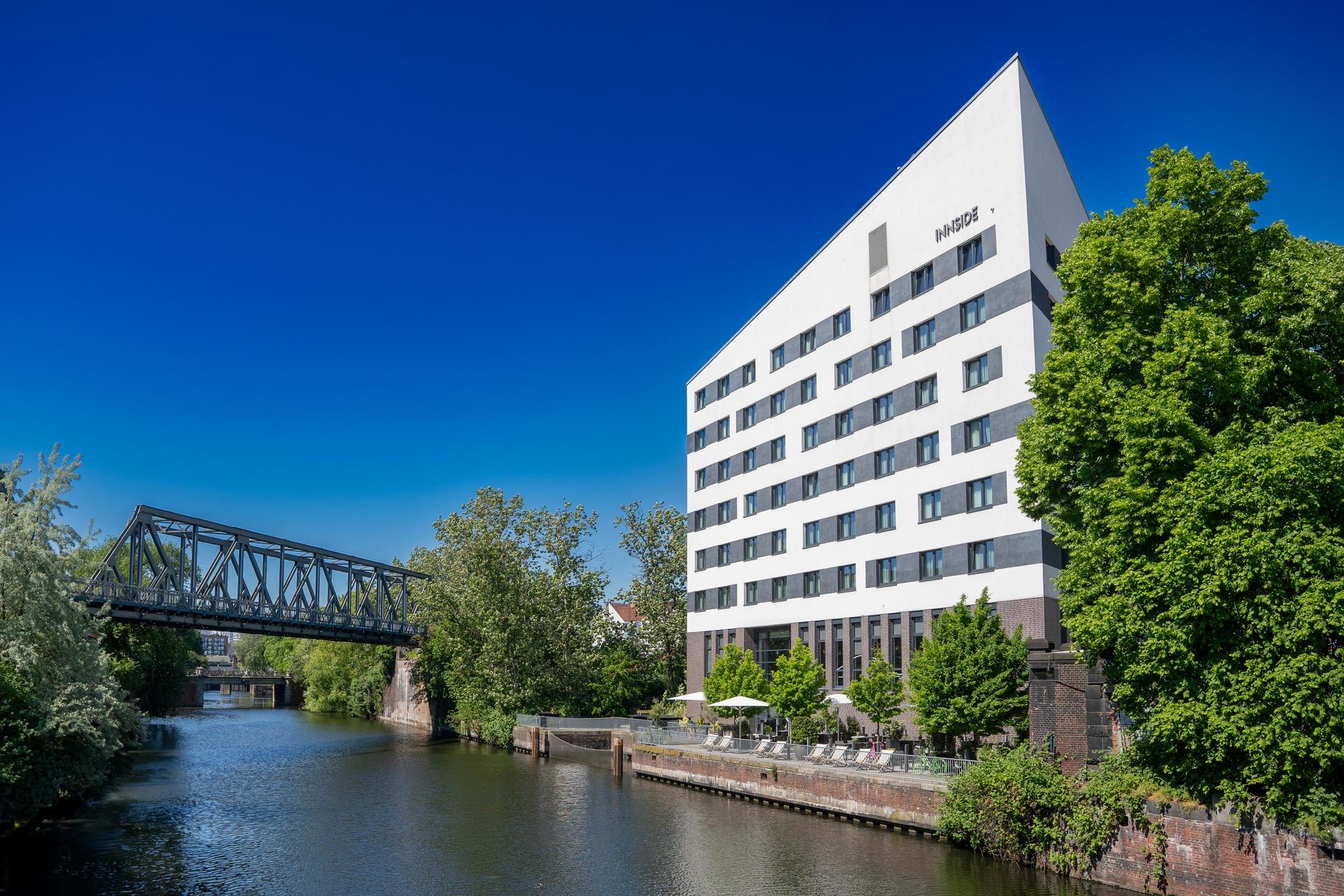Building hotel INNSiDE by Melia Hamburg Hafen