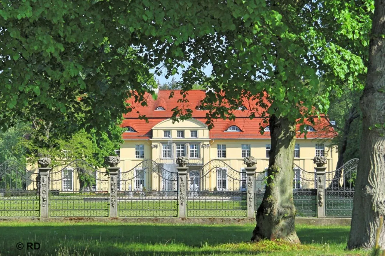 Building hotel Schloss Hasenwinkel