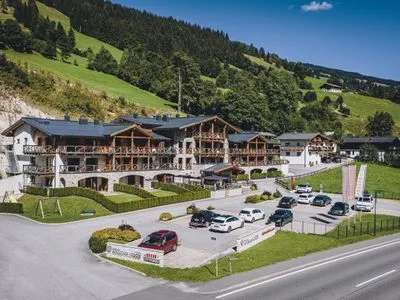 Building hotel Avenida Mountain Lodges Saalbach