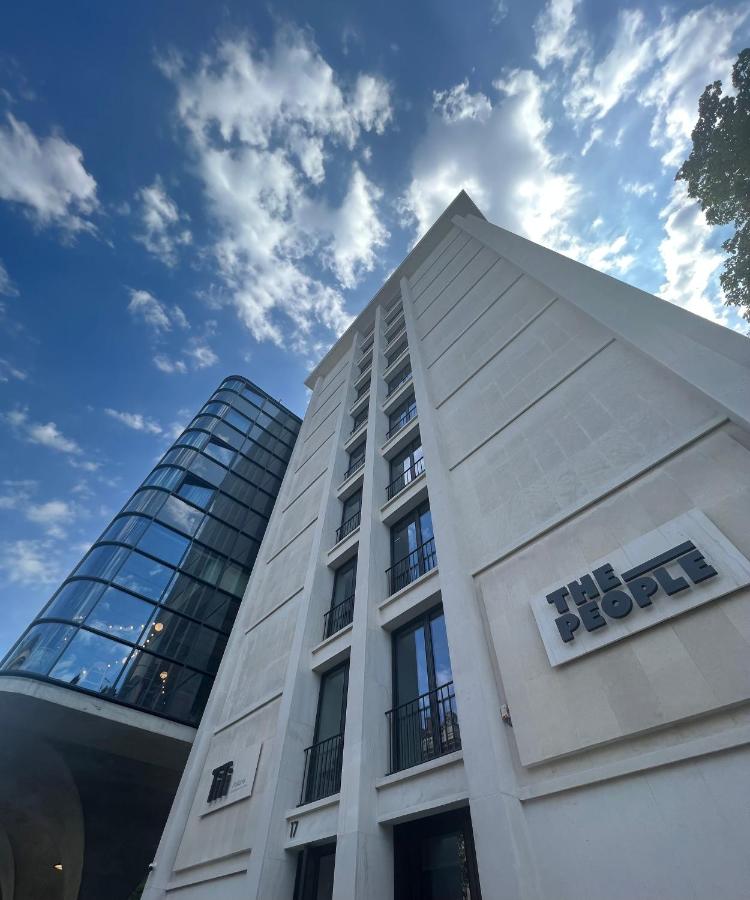 Building hotel The People - Paris Marais