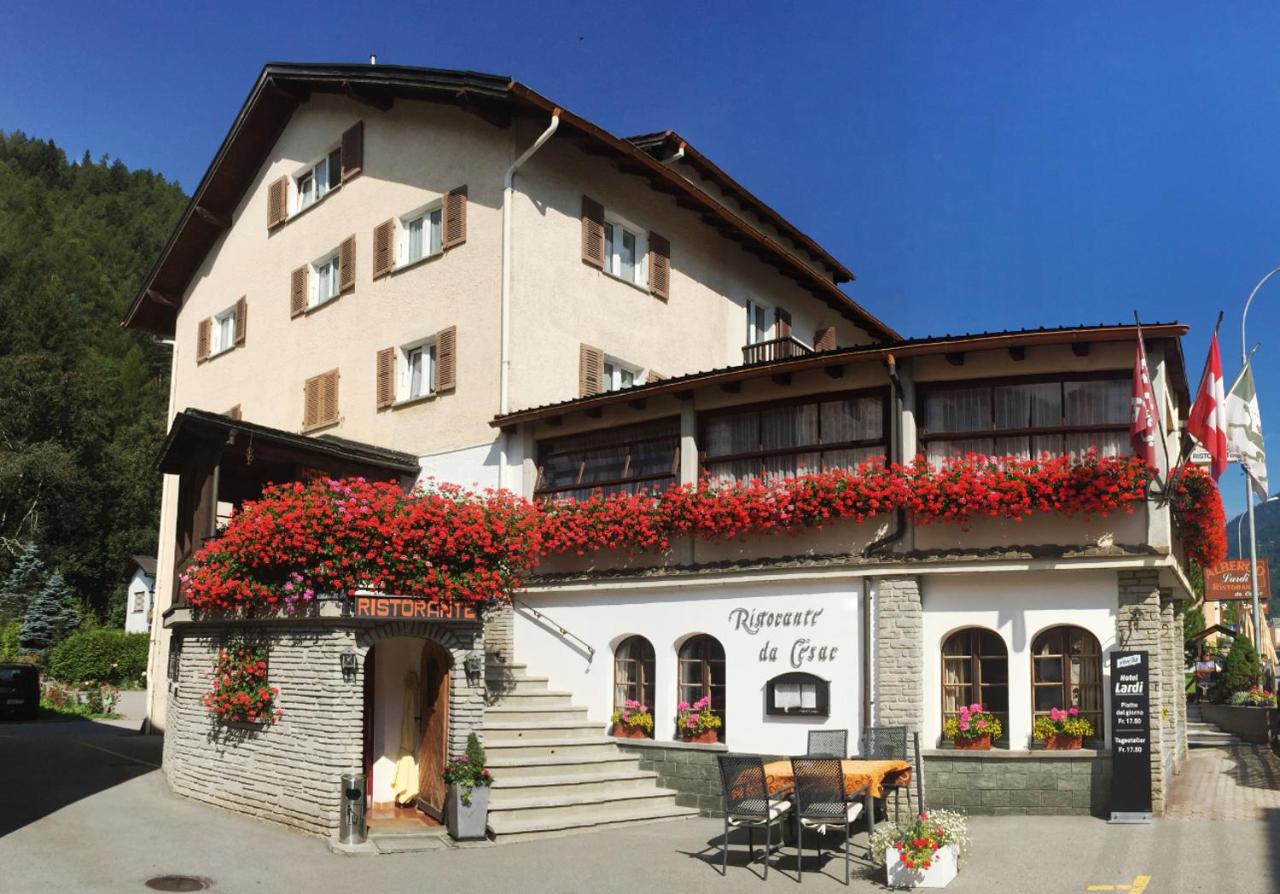 Building hotel Albergo Lardi