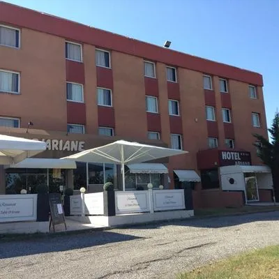 Building hotel Hotel Ariane