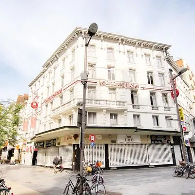 Building hotel Leonardo Hotel Antwerpen