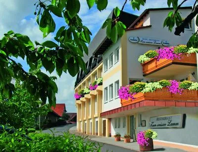 Building hotel Hotel Zum Weissen Lamm