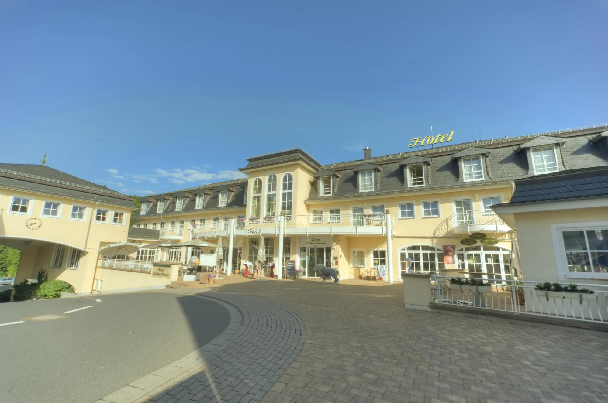 Building hotel Hotel Lahnschleife Weilburg