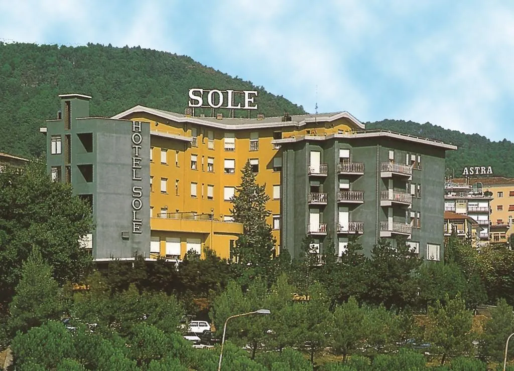 Building hotel  Hotel Sole