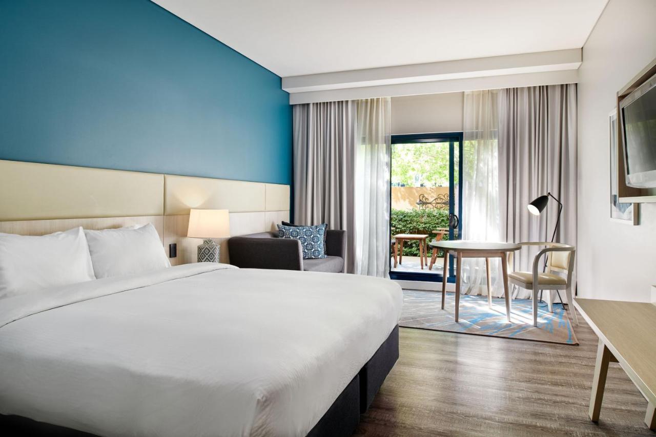 Building hotel Courtyard by Marriott Sydney-North Ryde