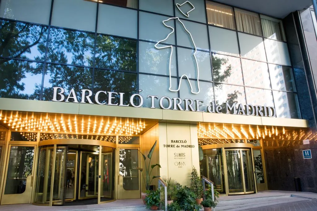 Building hotel Barcelo Torre De Madrid