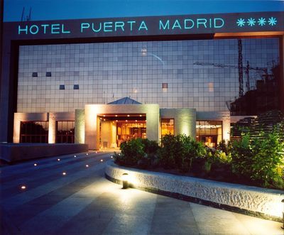 Building hotel Silken Puerta Madrid