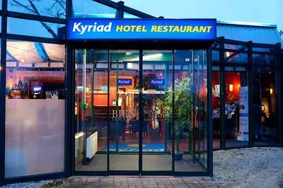 Building hotel Kyriad Reims Est Parc des expositions