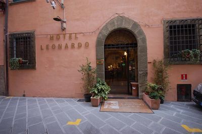 Building hotel Hotel Leonardo