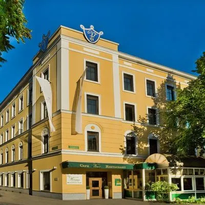 Building hotel Parkhotel Graz