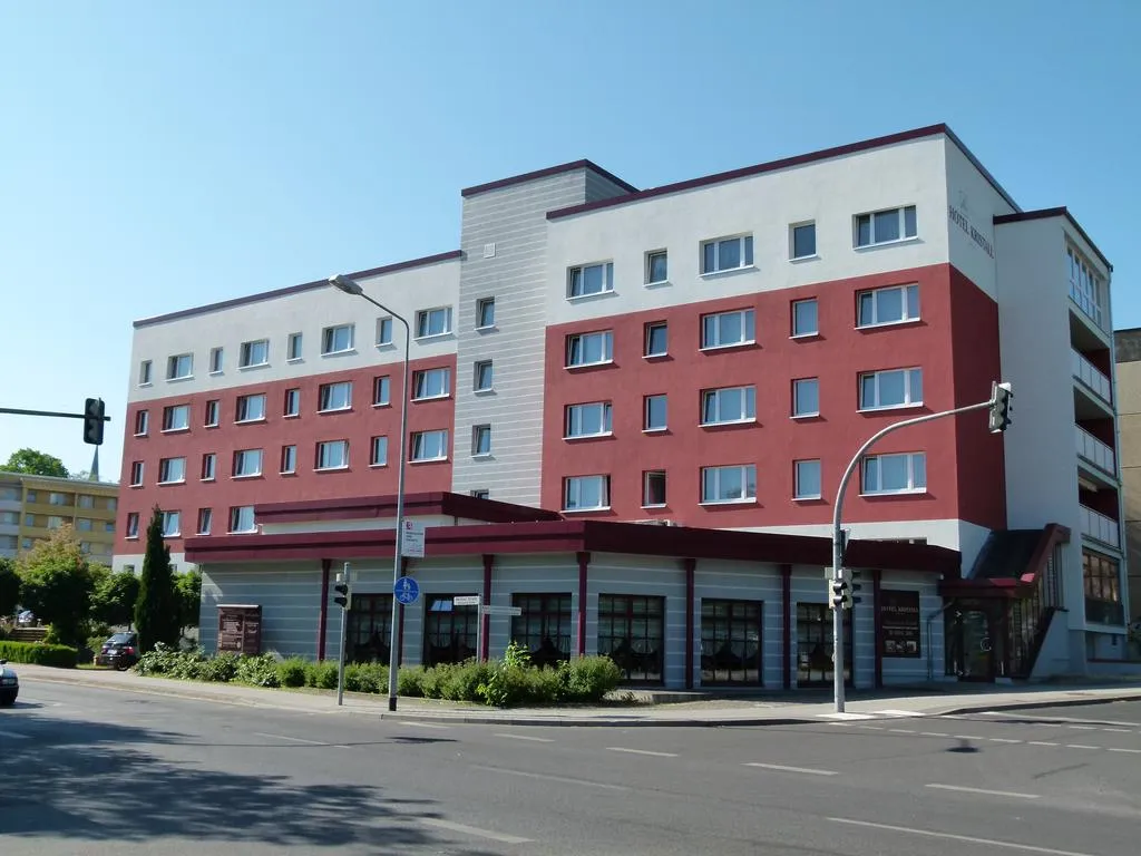 Building hotel Hotel Kristall