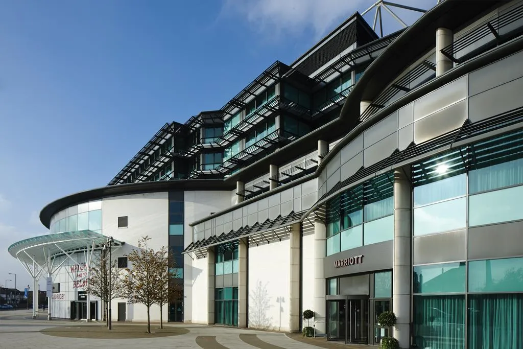 Building hotel London Marriott Twickenham
