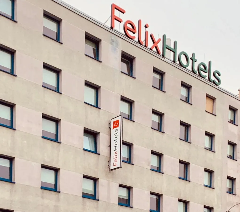 Building hotel Felix Hotel Darmstadt