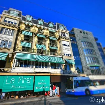 Building hotel Hotel Splendid