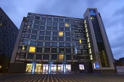 Building hotel Holiday Inn Express Manchester-City Ctre Arena