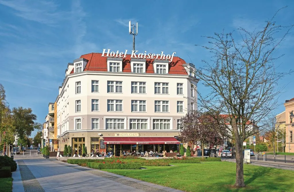 Building hotel Hotel Kaiserhof Fürstenwalde