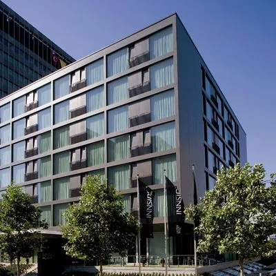 Building hotel DoubleTree by Hilton Frankfurt Niederrad