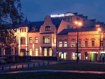 Building hotel Mercure Bydgoszcz Sepia