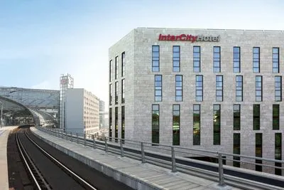 Gebäude von IntercityHotel Berlin Hauptbahnhof