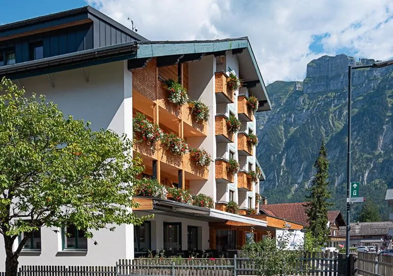 Building hotel Hotel Kanisfluh