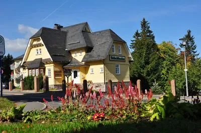 Hotel dell'edificio Ppension Waldschloesschen-Oberhof