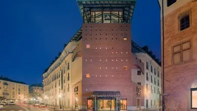 Building hotel NH Torino Santo Stefano