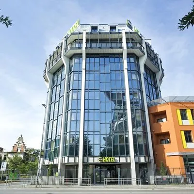 Building hotel B&B Hotel Milano San Siro