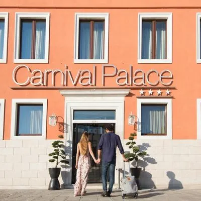 Building hotel Carnival Palace