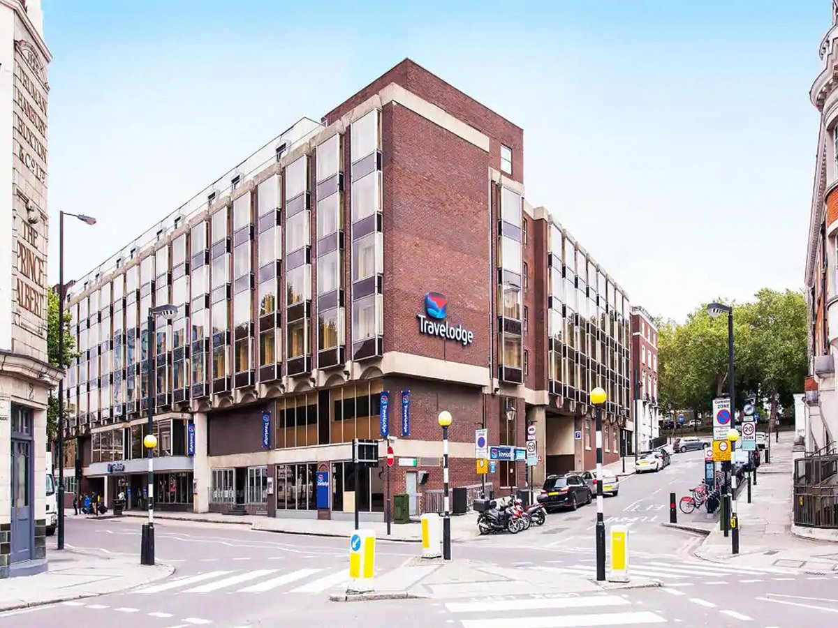 Building hotel Travelodge London Kings Cross Royal Scot