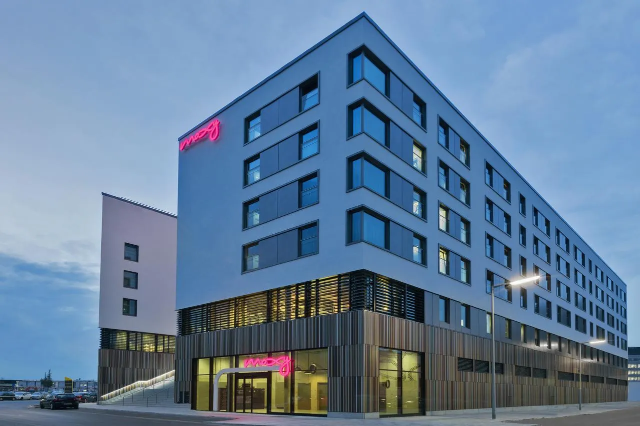 Building hotel Moxy München Ostbahnhof