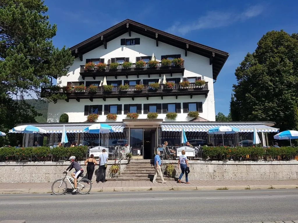 Building hotel Seehotel Zur Post