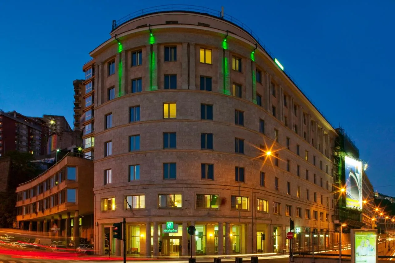 Building hotel Holiday Inn Genoa City