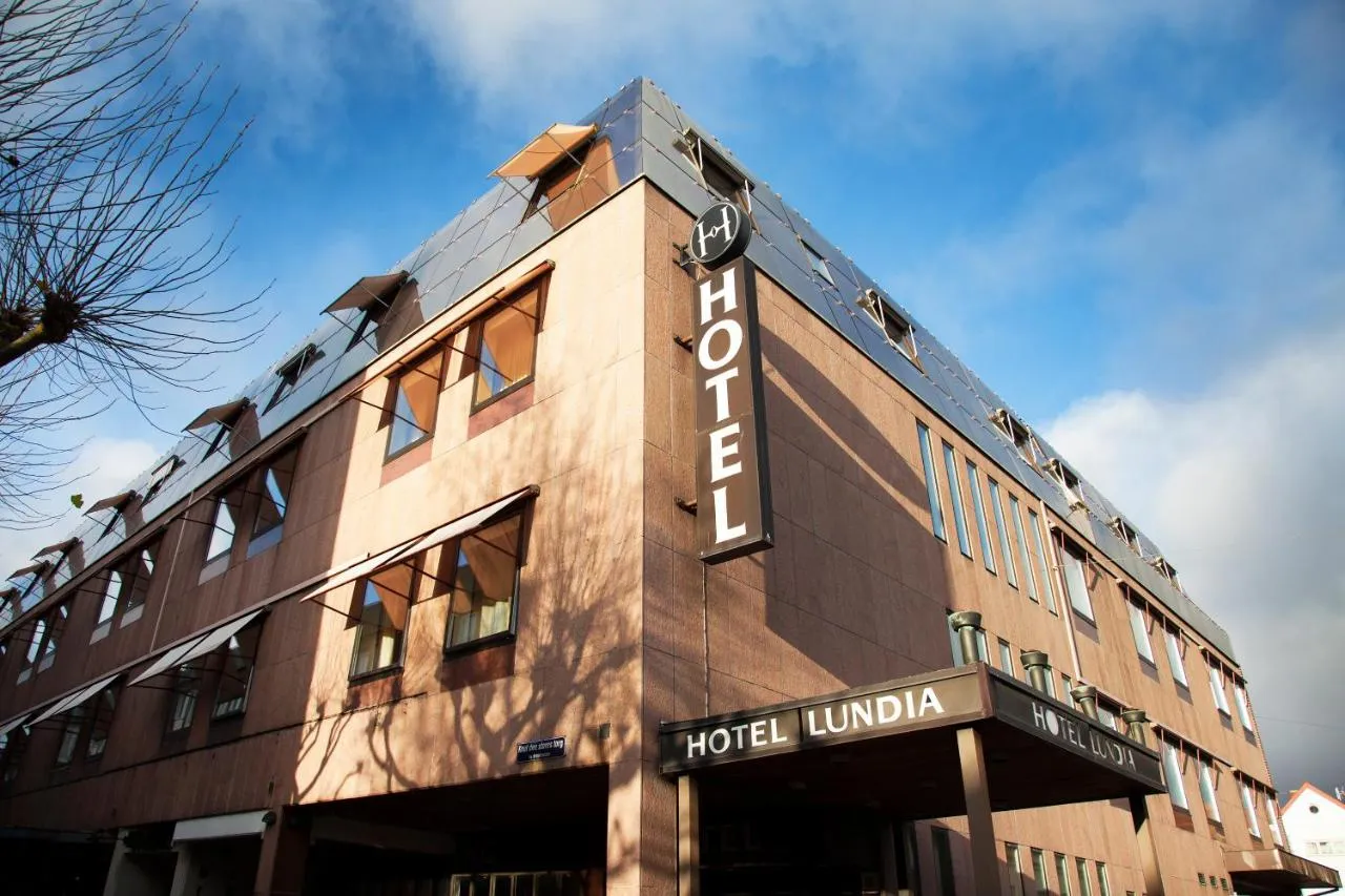 Building hotel Hotel Lundia