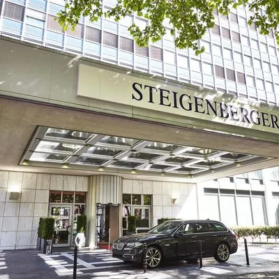 Building hotel Steigenberger Hotel Köln