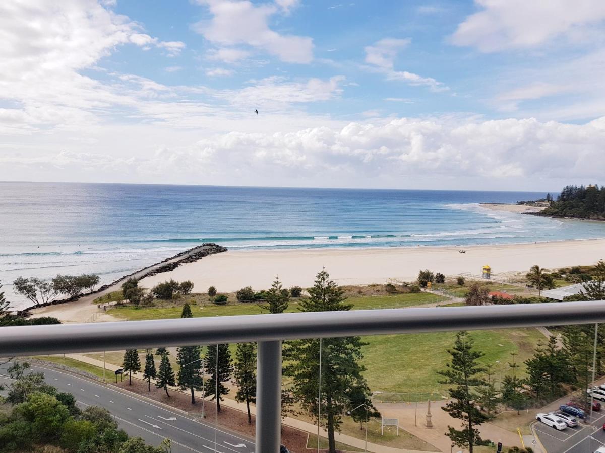 Building hotel Blue C Coolangatta