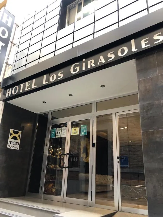 Building hotel Hotel Los Girasoles