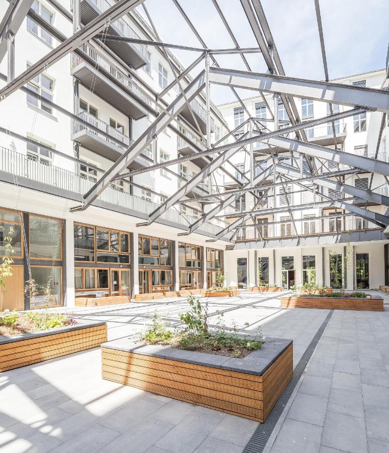 Building hotel Nena Apartments SpreeBlau