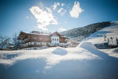 Gebäude von Alpines Gourmet Hotel Montanara