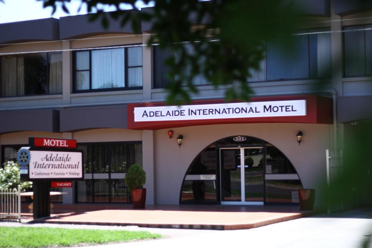 Building hotel Adelaide International Motel