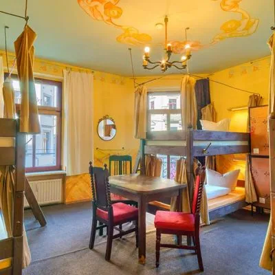 Building hotel Family Hostel Dresden