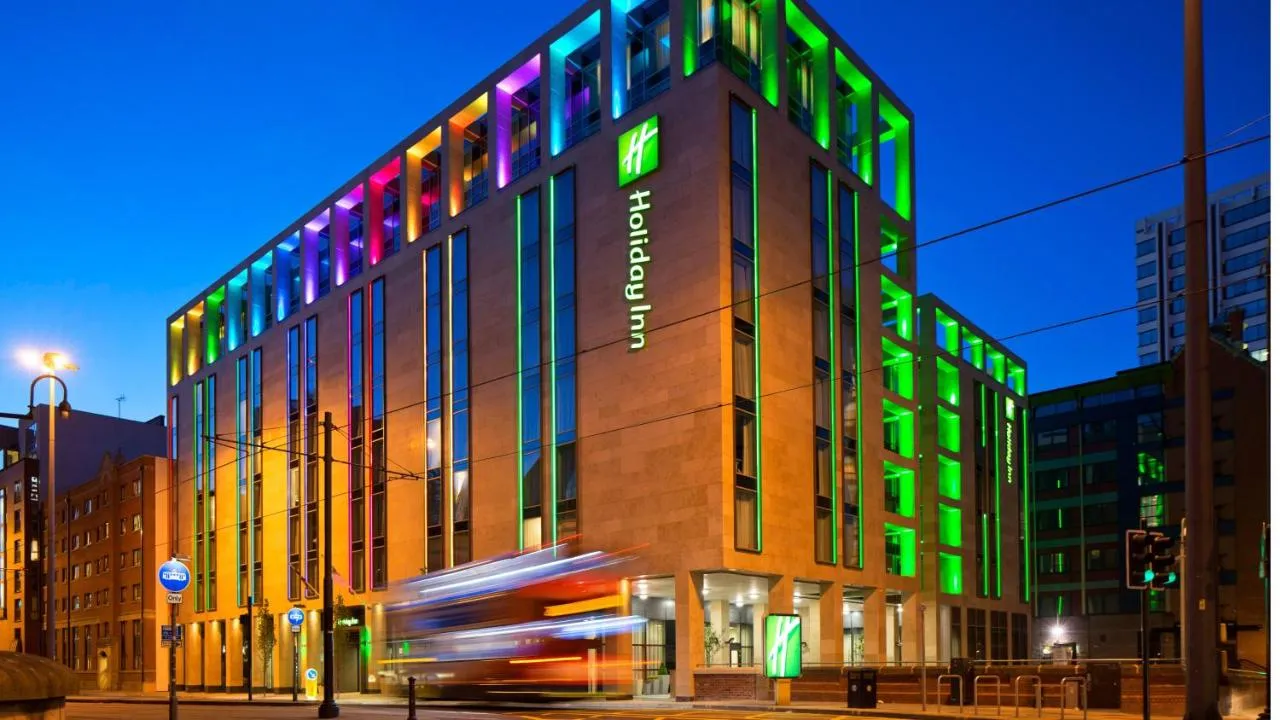 Building hotel Holiday Inn Manchester - City Centre
