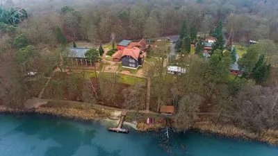 Building hotel Jagdschloss Waldsee